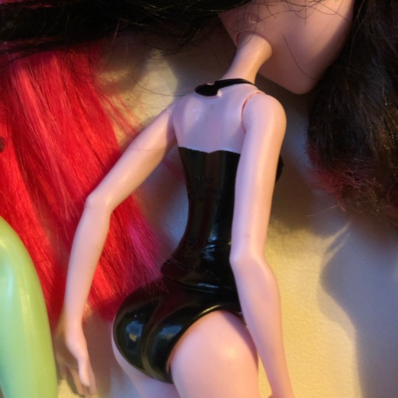 Monster High Dolls Lot of 4 : Frankie , Clawdeen Wolf,  Draculaura, Venus McFly - Picture 6 of 8
